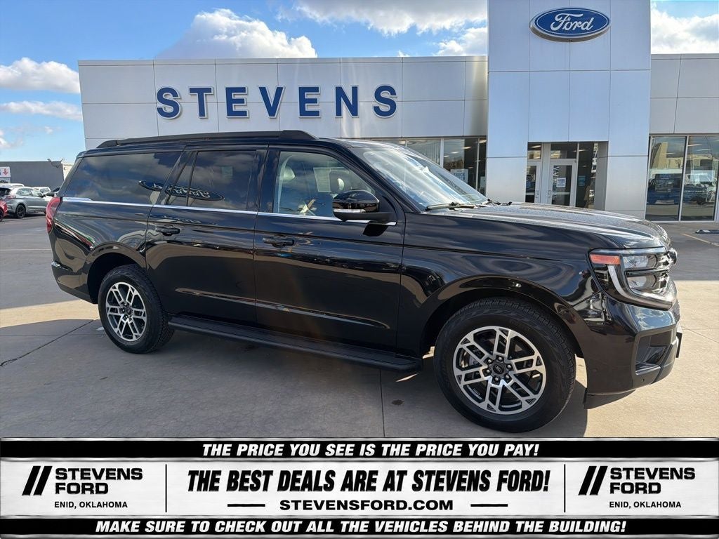 2025 Ford Expedition Max Active in Black Metallic — front three-quarter view