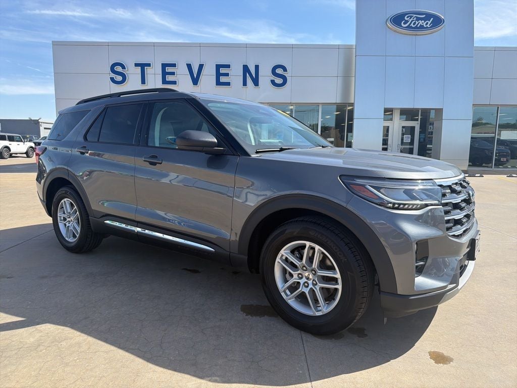 2025 Ford Explorer Active in Carbonized Gray Metallic — front three-quarter view
